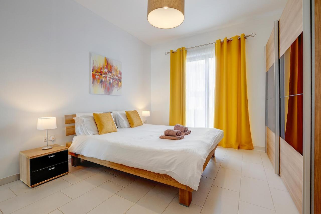 Marvellous Apartment With Valletta And Harbour Views Sliema Kültér fotó