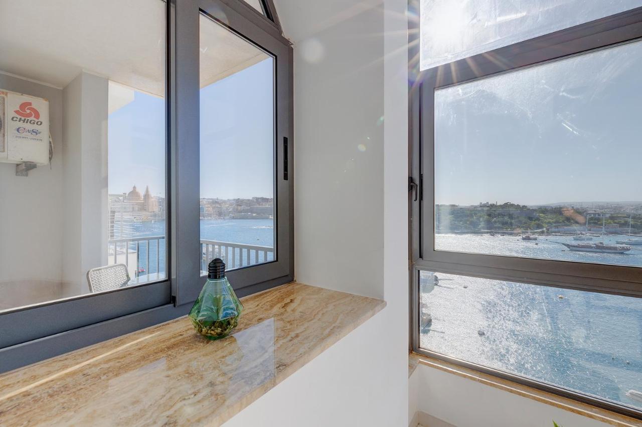 Marvellous Apartment With Valletta And Harbour Views Sliema Kültér fotó