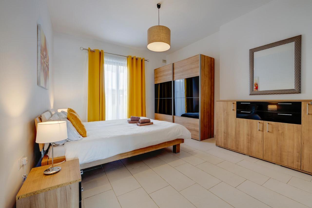 Marvellous Apartment With Valletta And Harbour Views Sliema Kültér fotó
