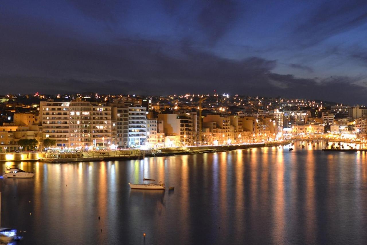 Marvellous Apartment With Valletta And Harbour Views Sliema Kültér fotó