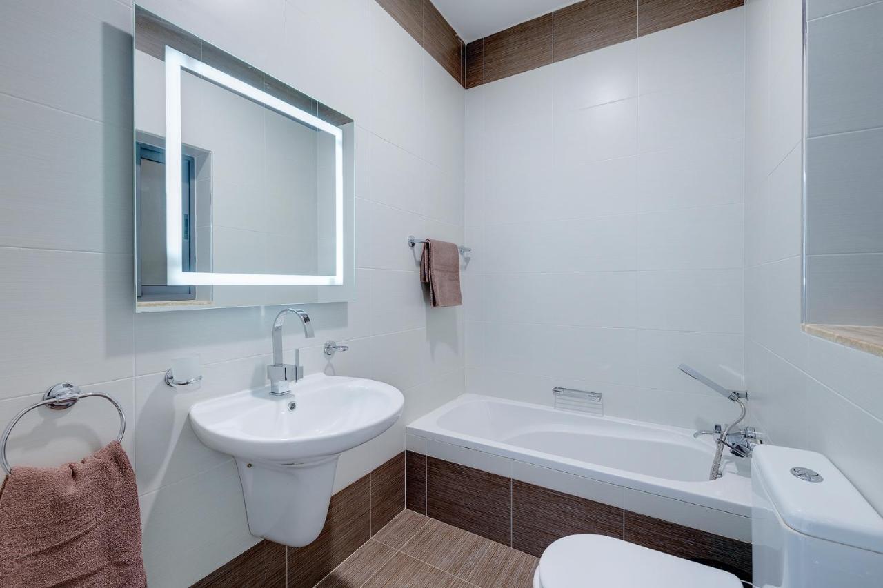 Marvellous Apartment With Valletta And Harbour Views Sliema Kültér fotó