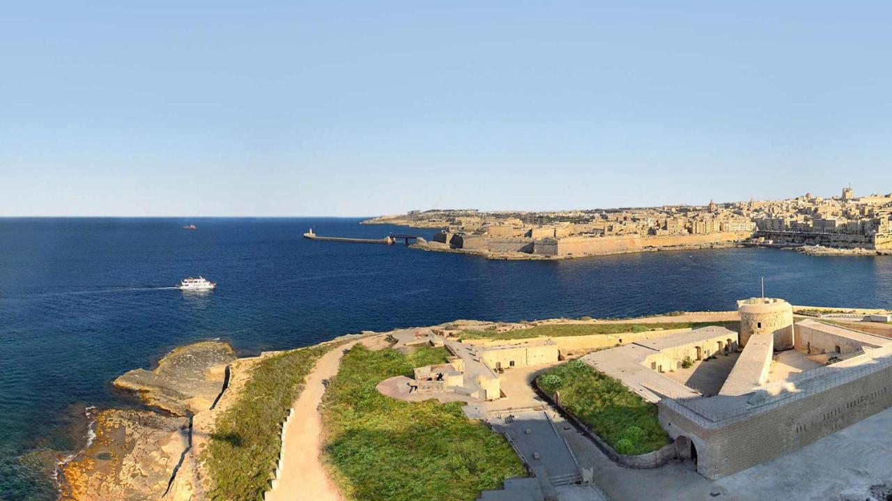 Marvellous Apartment With Valletta And Harbour Views Sliema Kültér fotó